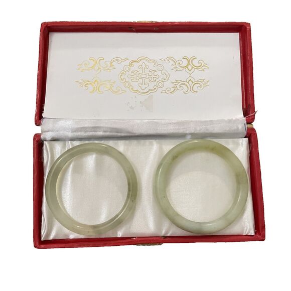 Two Natural Jade Green Bangle Bracelets Size Small in Red Box - Picture 1 of 13